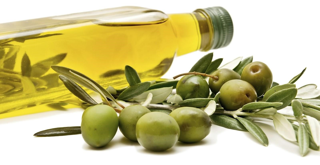 Cùng với vô số ưu điểm, dầu oliu vẫn luôn được tin tưởng sử dụng